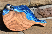 blue ocean cheese board with shells