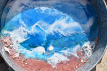 round metal blue ocean tray